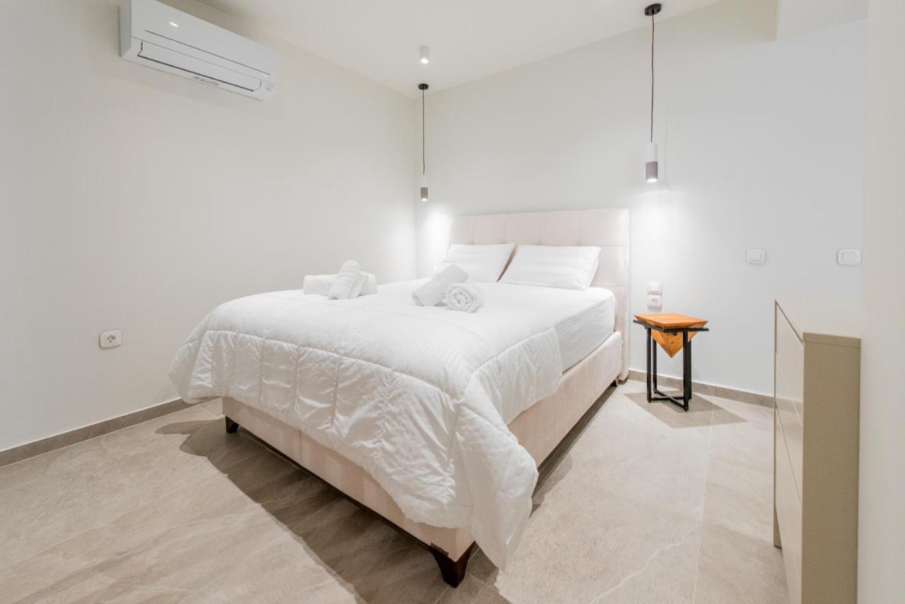 Gemela Allstarboutique In Aegina A Экстерьер фото