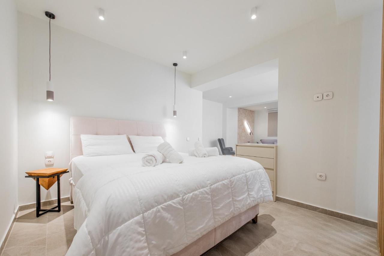 Gemela Allstarboutique In Aegina A Экстерьер фото
