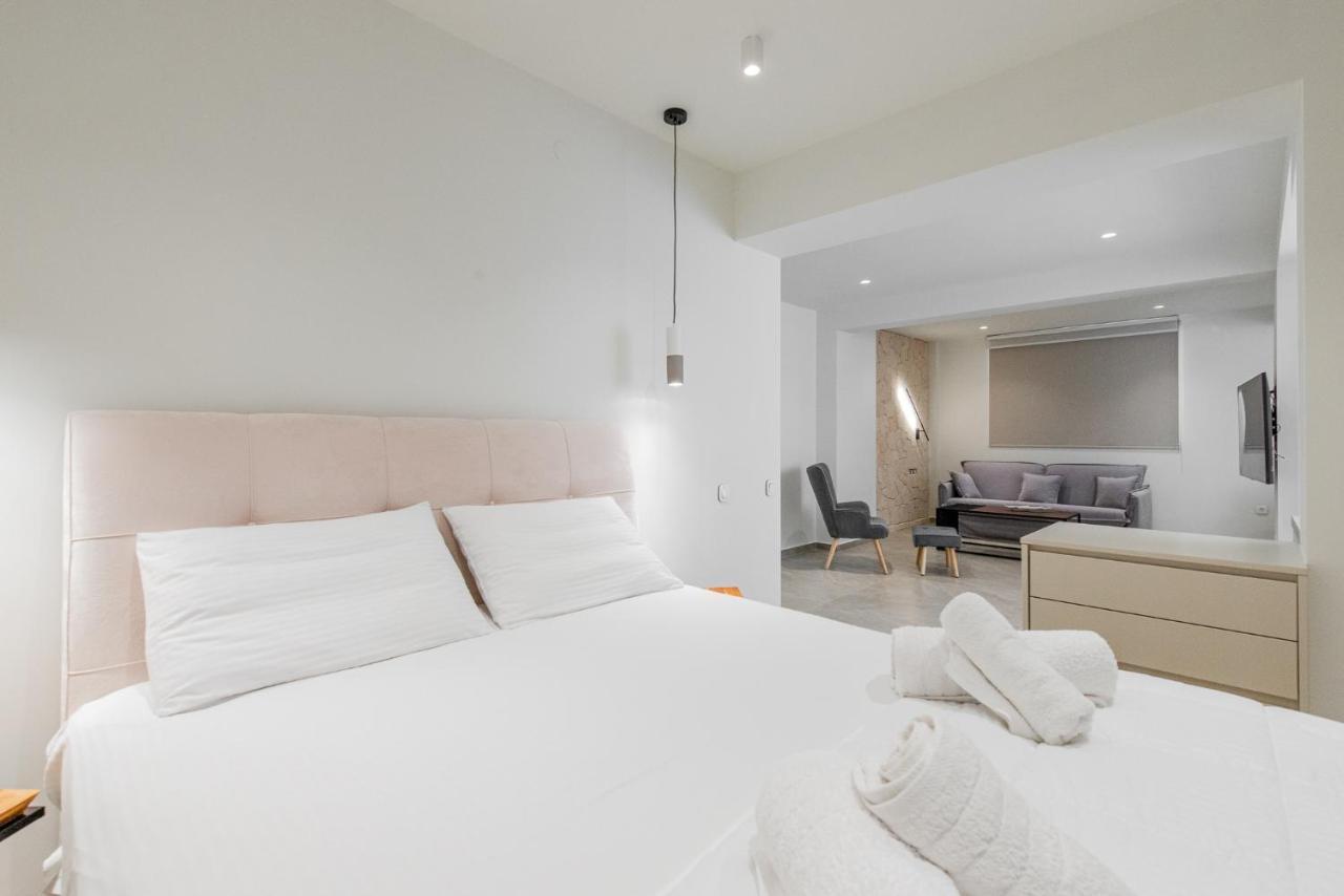 Gemela Allstarboutique In Aegina A Экстерьер фото